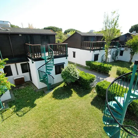 Holiday home Locazione Turistica Borsetti.2 *