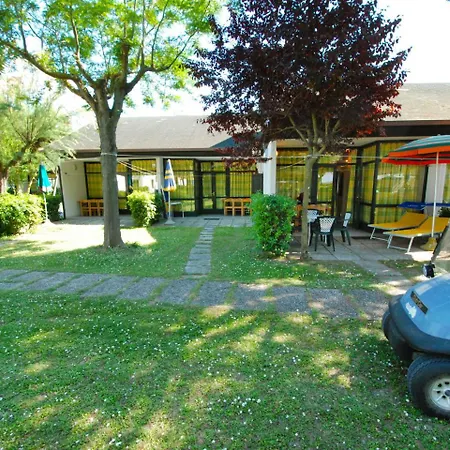 Locazione Turistica Borsetti.2 Holiday home